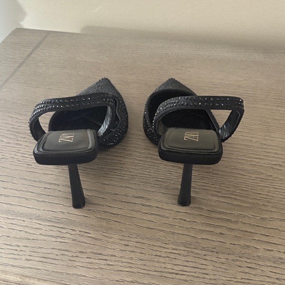 Zara Women's Glittering Black Pointed Heels - Picture 4 of 6